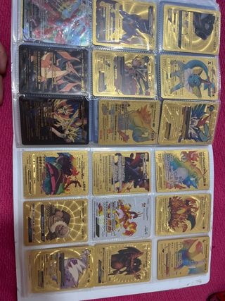Cartas Pokémon Doradas y no doradas negras tambien