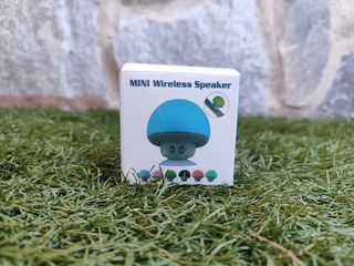 Altavoz inalámbrico mini champiñón.