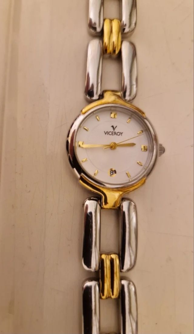 Reloj Viceroy mujer dorado plata