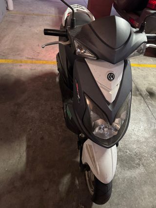 Sym Jet 4 49cc - Scooter