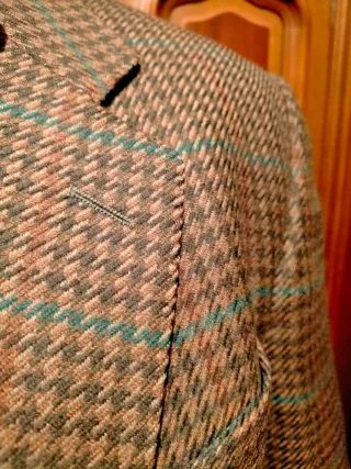 Americana cuadros marrón-verde. Talla 54