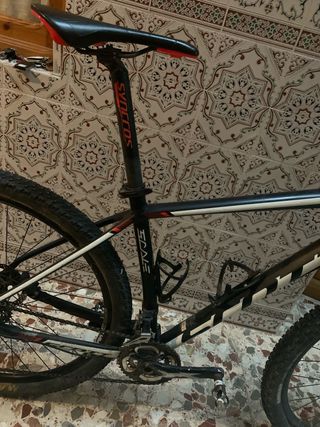 Bicicleta Scott Scale 29