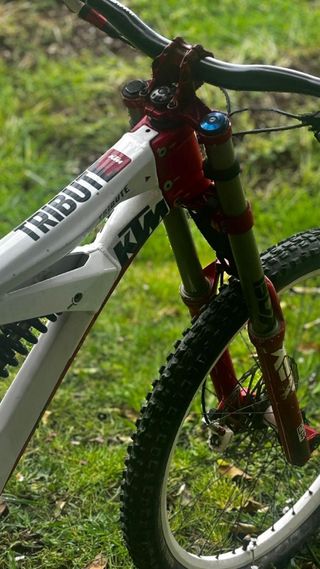 KTM Tribute 2010 - Bicicleta Downhill