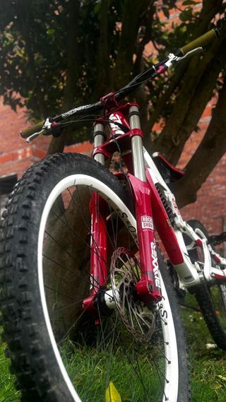 KTM Tribute 2010 - Bicicleta Downhill