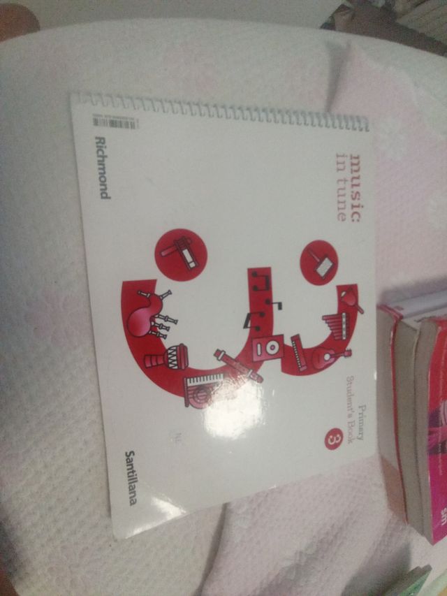 MUSIC IN TUNE 3 PRIMARY STUDENT'S BOOK