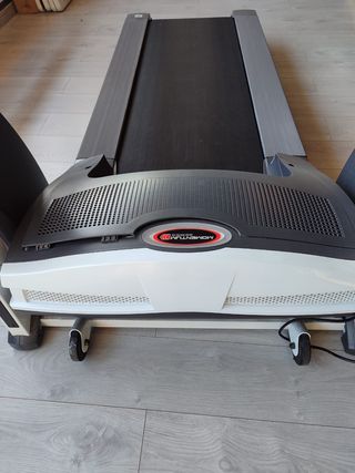 Cinta correr profesional Momentum Series