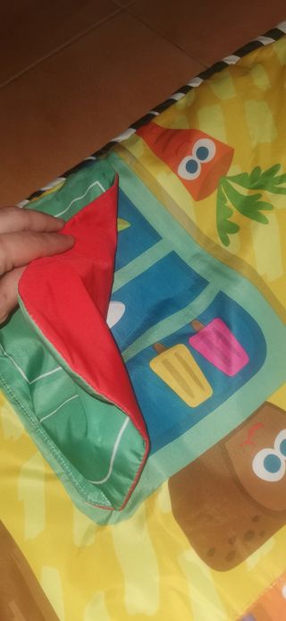 Alfombra actividades bebé