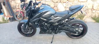 Suzuki GSX-S750