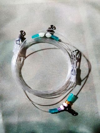 PESCA Bajos de competición con topes de silicona.