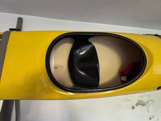 Kayak fibra amarillo tamaño pequeño para niño.