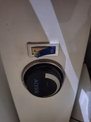 3 Radiadores Acesol eléctricos. Calor azul