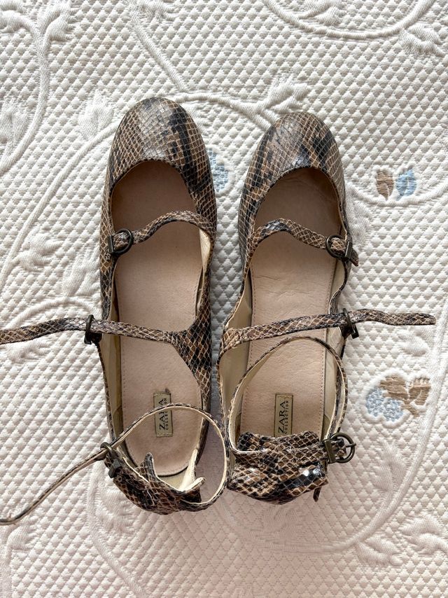 Merceditas Zara serpiente marrón
