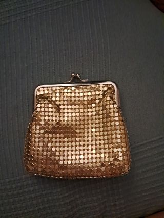 Monedero dorado vintage