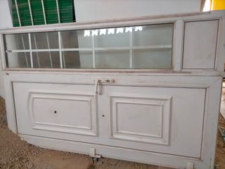 Puerta blanca exterior PVC