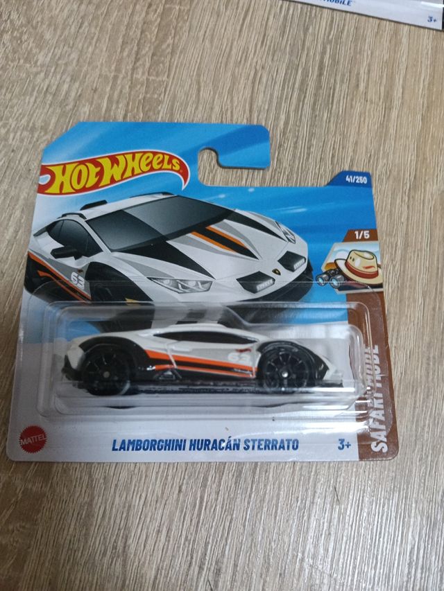 Hot Wheels Lamborghini Huracán Sterrato