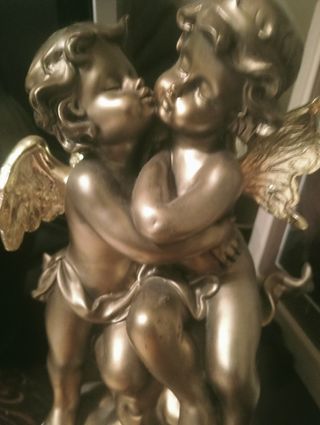 2 Ángeles besándose - Dorados