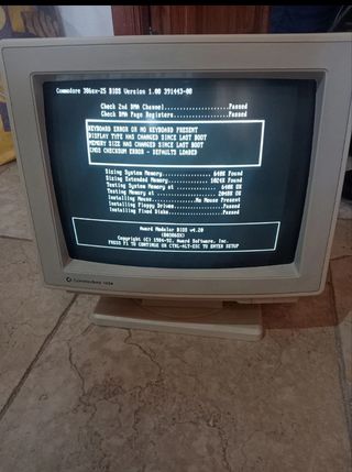 ORDENADOR VINTAGE COMMODORE PC 386SX-25 SLIMLINE