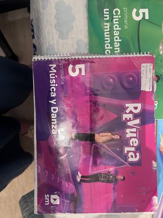 libros 5 educscion primaria, editorial Revuela