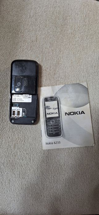 Nokia 6233 - Teléfono móvil antiguo