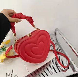 Bolso corazón  todos los colores
