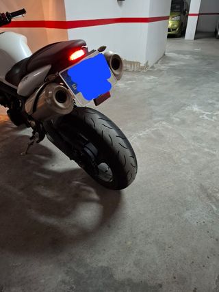 Portamatriculas Triumph Street Triple 675