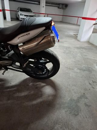 Portamatriculas Triumph Street Triple 675