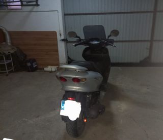 Yamaha Majesty 150cc - Scooter