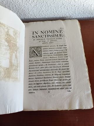 Libro antiguo Sacromonte de Granada