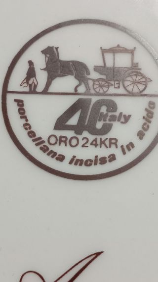 Piatto Porcellana Incisa Oro