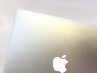 portatil apple apple macbook air core i5 1.8 13 (2017) (a1466)