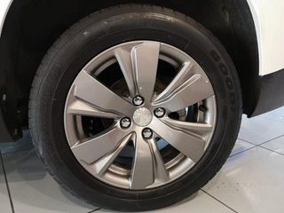 Peugeot 2008 PureTech 82 Style 60 kW (82 CV)
