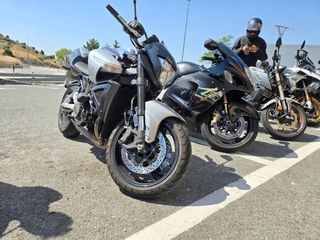 Suzuki B-King 1340cc o Cambio a scooter +350 c.c