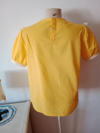 Blusa Amarilla Artesanal c/Cuello