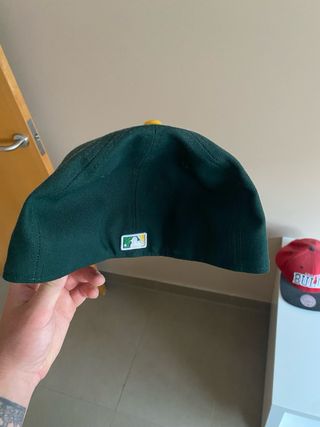 Gorra New Era verde y amarilla