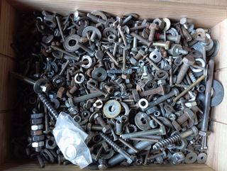 Lote de tornillos y tuercas