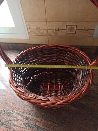 Cesta mimbre marrón