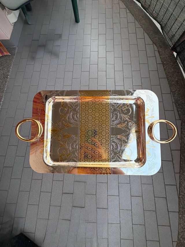 Vassoio metallo dorato - elegante