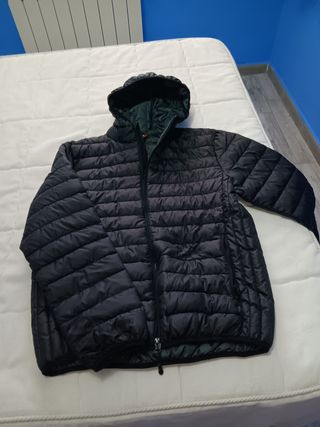 Chaqueta acolchada negra con capucha original 