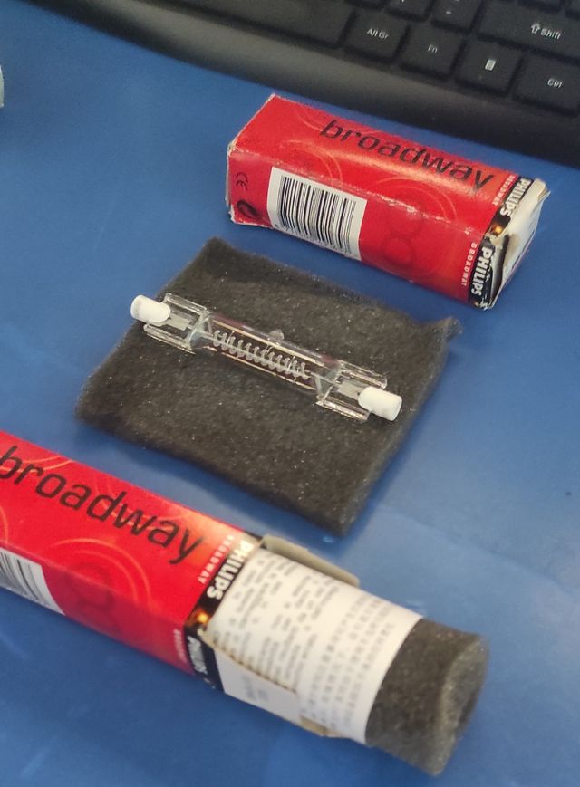 2 Lampadine al quarzo Philips Broadway