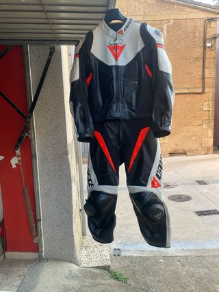 Mono Dainese Avro - Talla 52