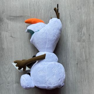 Peluche mediano Olaf, Frozen 2, Disney Store.