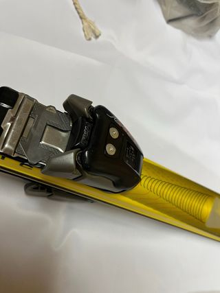 Esquís Rossignol X-IUM Classic + Bastones