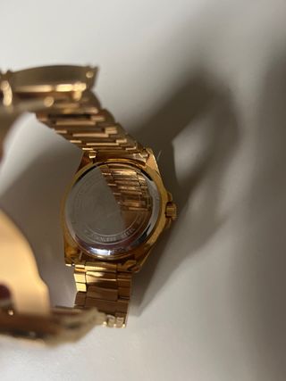 Reloj VILLWAT dorado