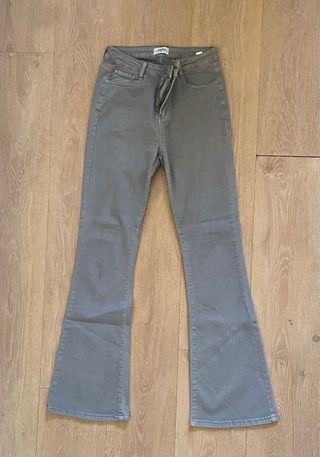 Pantalones campana grises mujer