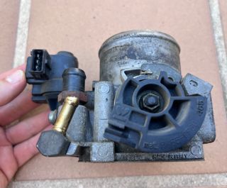 Cuerpo mariposa Alfa Romeo