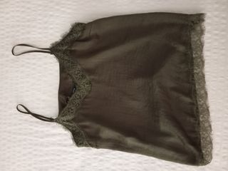 Blusa tirantes verde oliva