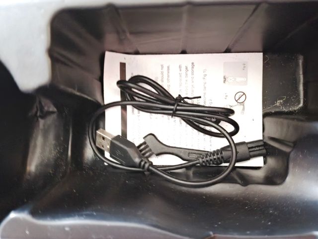 Afeitadora eléctrica Coosul 4D