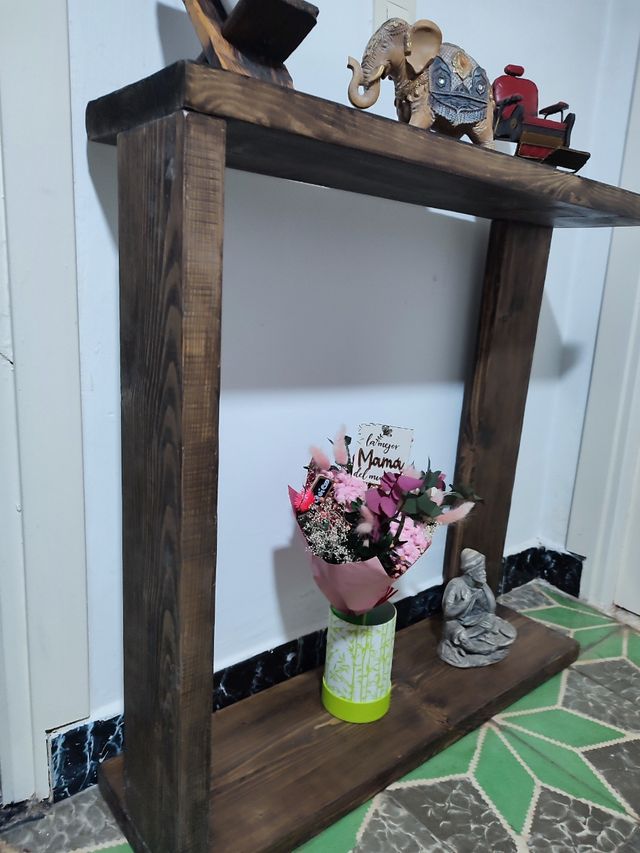 Consola de madeira maciça reciclada