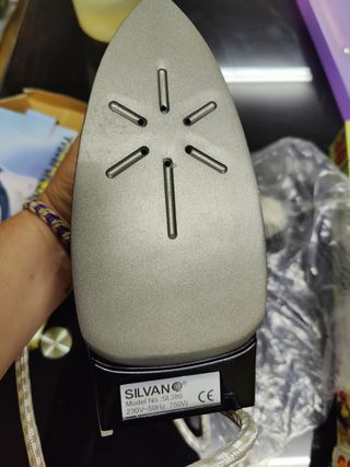 Plancha de viaje Silvan SL386