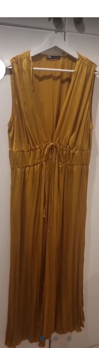 Mono Zara amarillo satinado